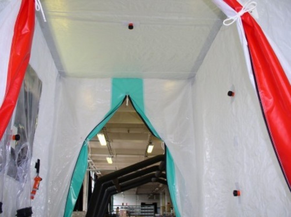 Douche de décontamination gonflable