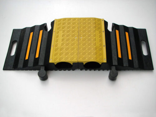 Passerelle pliable CROCODILE pour tuyaux jusqu'à 75 mm avec couvercle