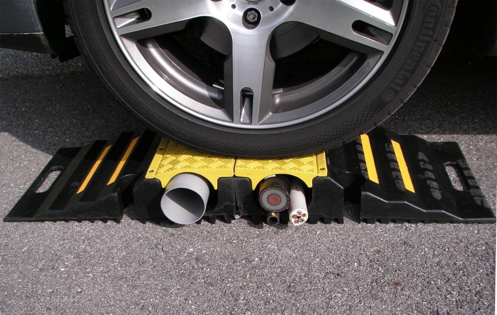 Passerelle pliable CROCODILE pour tuyaux jusqu'à 75 mm avec couvercle