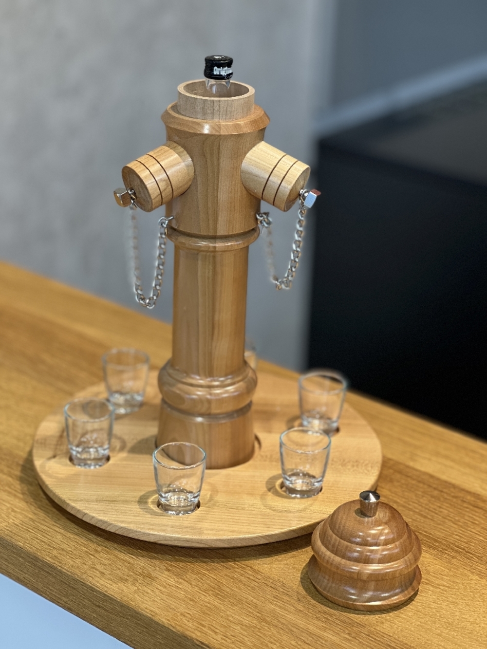 Hydrant à liqueur avec base et 6 verres - 30 cm