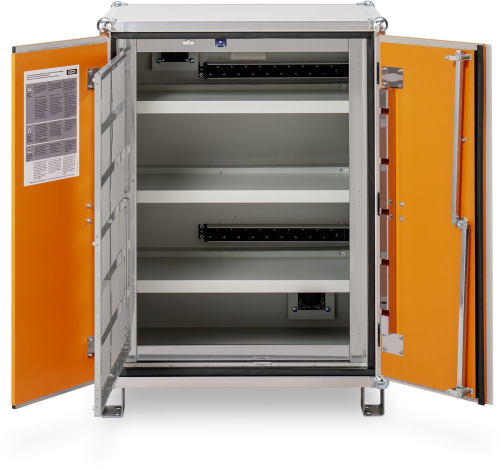 Armoire de stockage sur batterie avec fonction de chargement CEMO lockEX 2.0 - 8/10 avec pieds régla