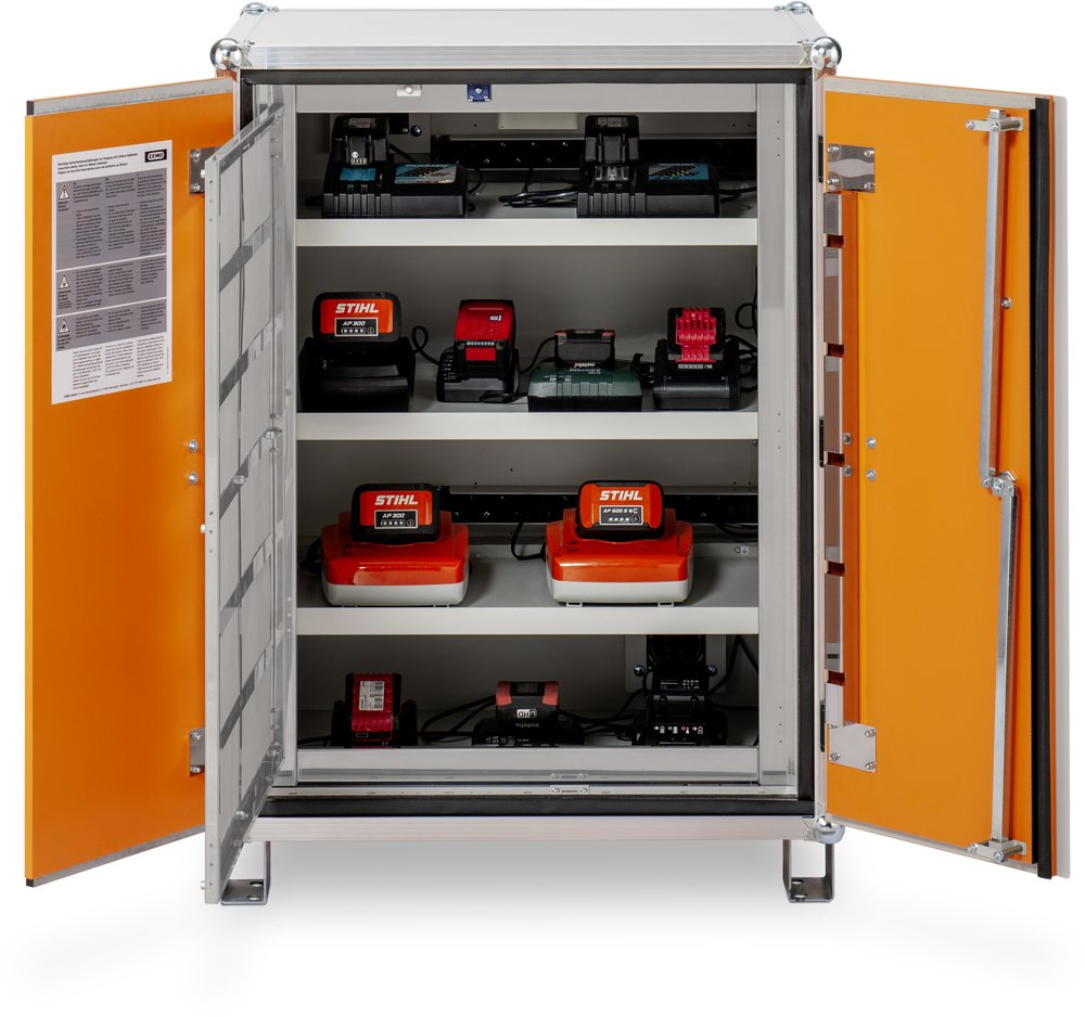 Armoire de stockage sur batterie avec fonction de chargement CEMO lockEX 2.0 - 8/10 avec pieds régla