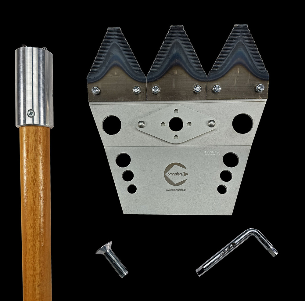 Outil feu de forêt WOODY avec manche en bois de OMNISFERA Outil feu de forêt WOODY avec manche en bois de OMNISFERA