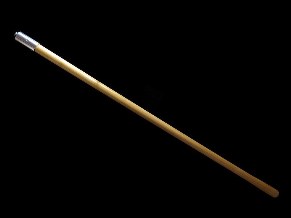 Manche en bois universel pour outillage feux de forêt Omnisfera – 80cm Manche en bois universel pour outillage feux de forêt Omnisfera - 80cm